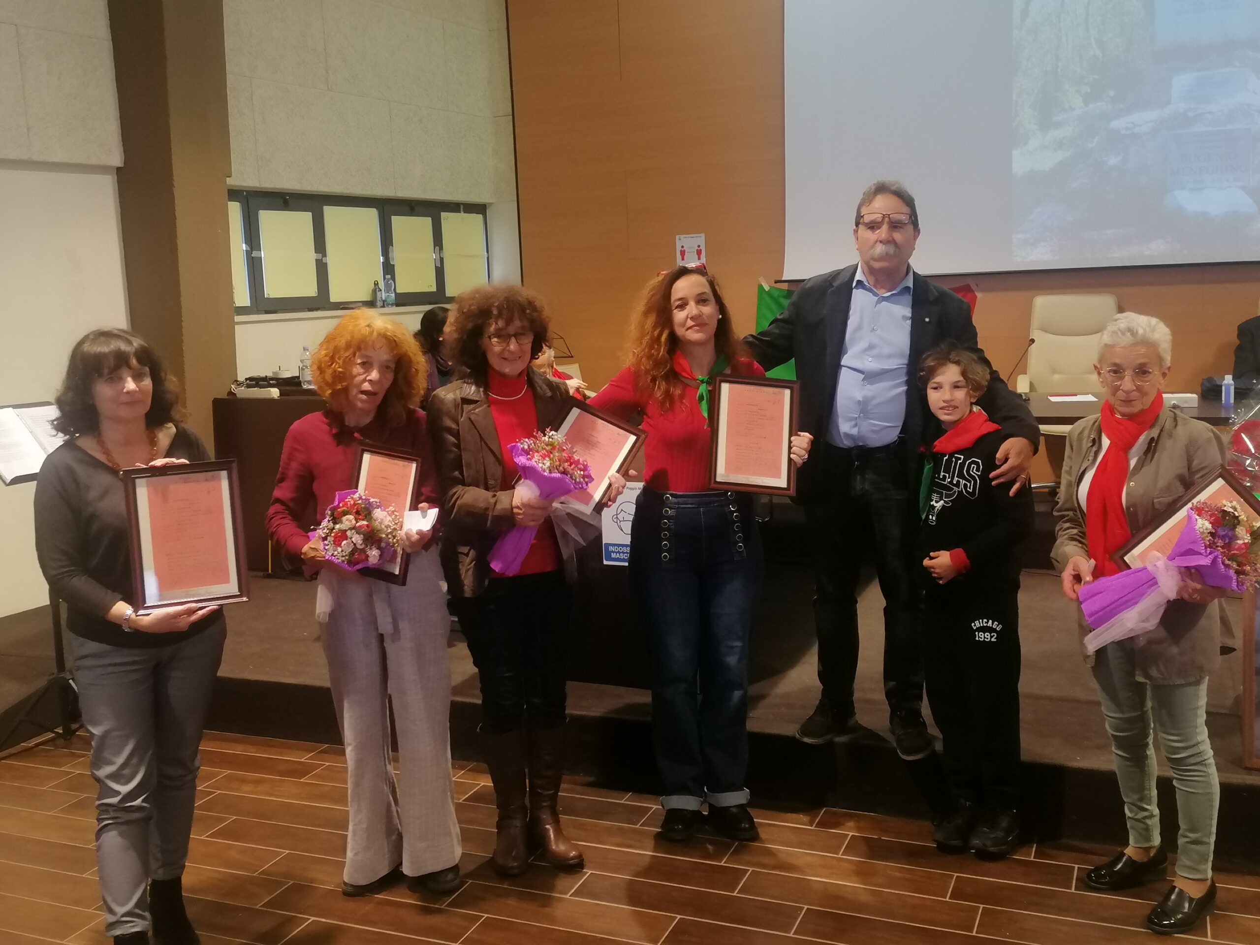 Una targa in memoria del partigiano 